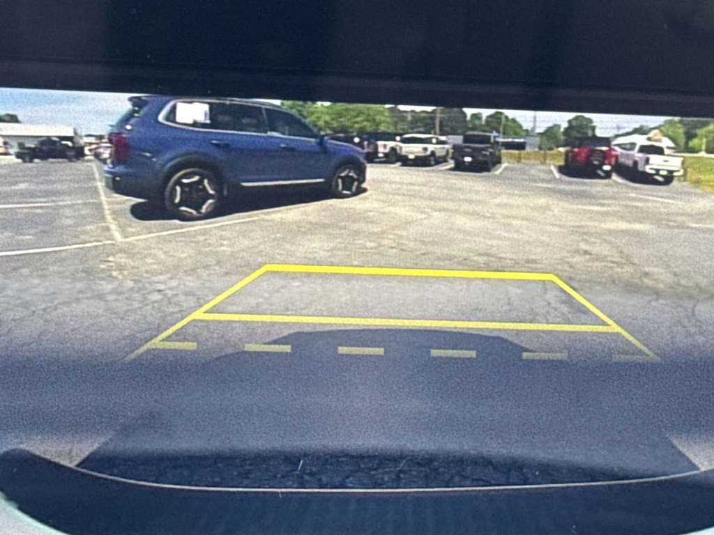 2024 Platinum White Pearl Honda Odyssey Touring FWD Van