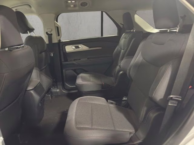 2026 Space White Metallic Ford Explorer Active 4X4 SUV