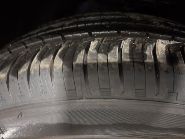 2026 Space White Metallic Ford Explorer Active 4X4 SUV