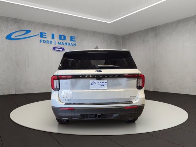 2026 Space White Metallic Ford Explorer Active 4X4 SUV