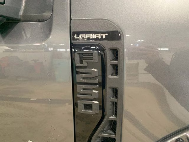 2026 Carbonized Gray Metallic Ford Super Duty F-250 SRW Lariat ROCKY RIDGE 4X4 Truck