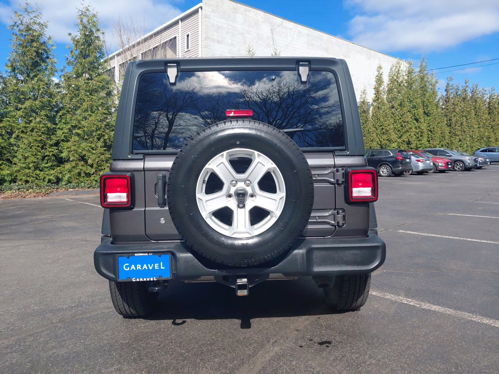 2019 Granite Crystal Metallic Clearcoat Jeep Wrangler Unlimited Sport S 4X4 SUV