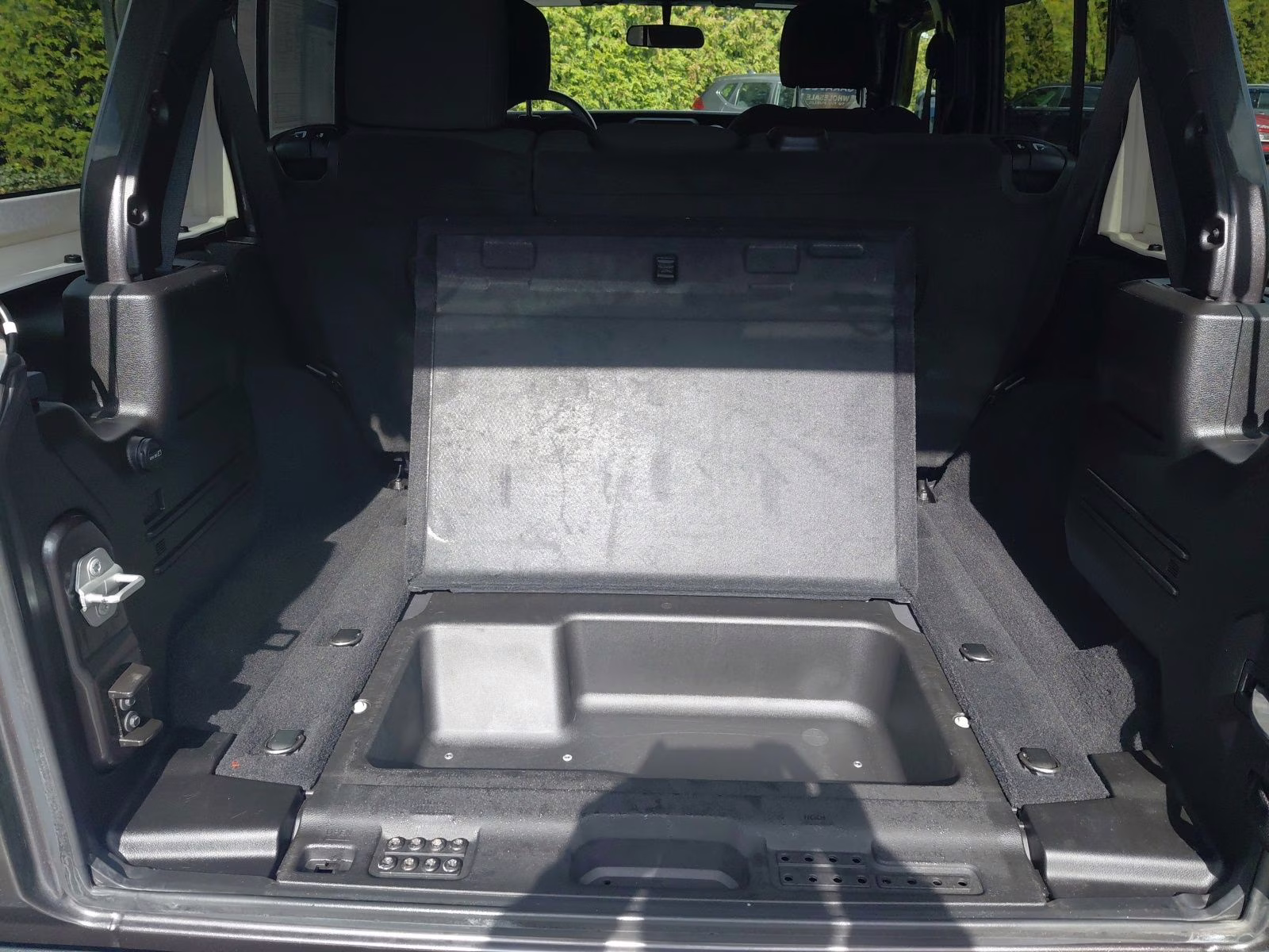 2019 Granite Crystal Metallic Clearcoat Jeep Wrangler Unlimited Sport S 4X4 SUV