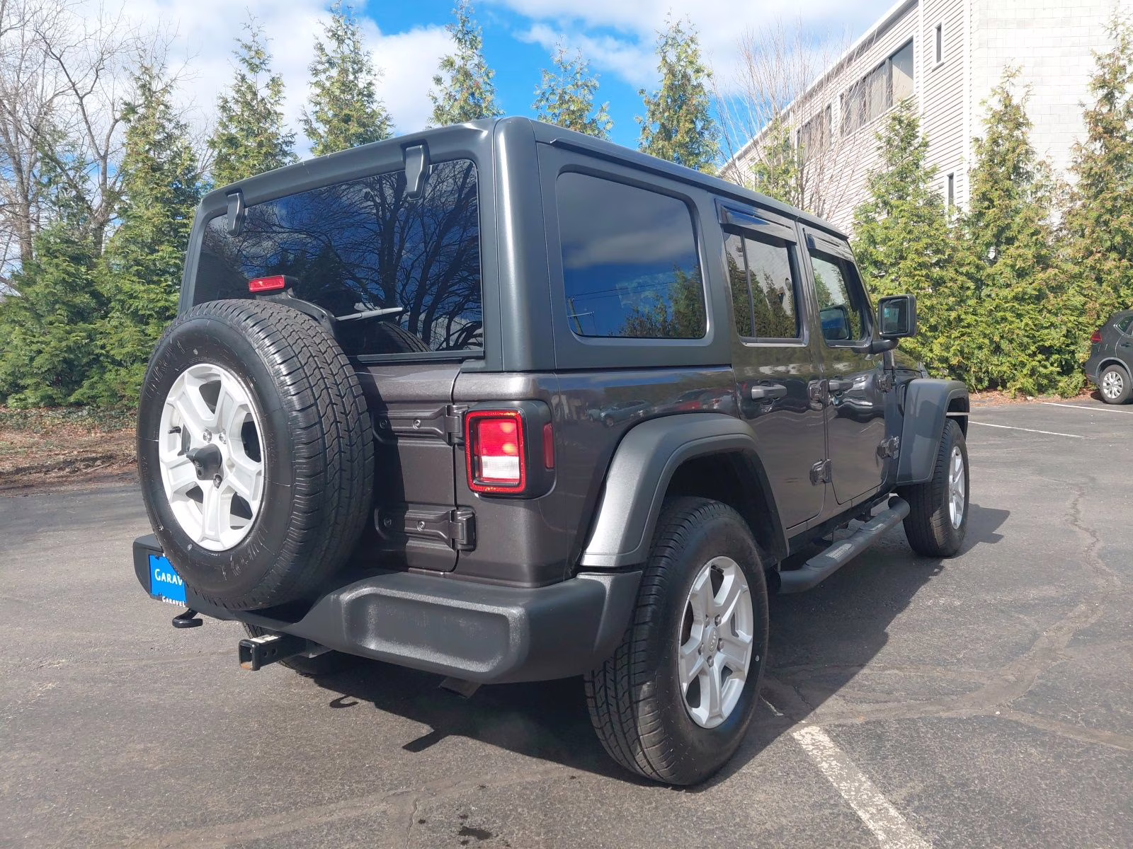 2019 Granite Crystal Metallic Clearcoat Jeep Wrangler Unlimited Sport S 4X4 SUV