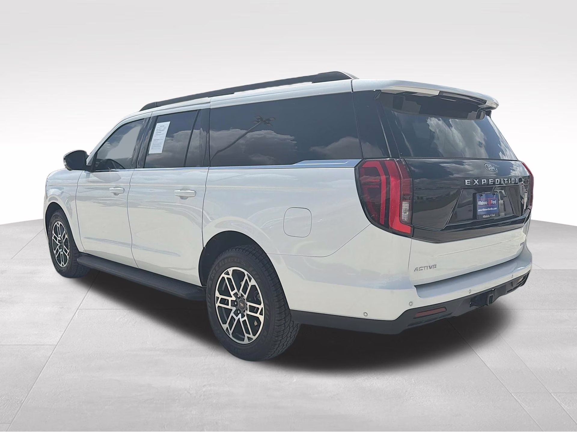 2025 Star White Metallic Tri-Coat Ford Expedition Max Active 4X4 SUV