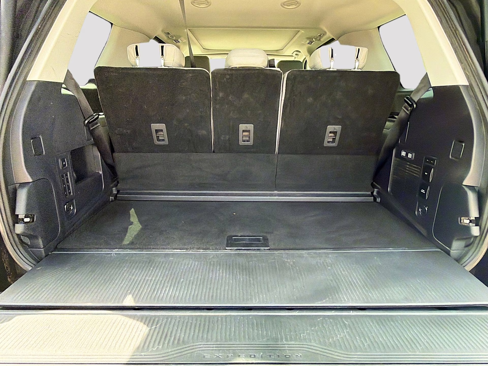 2025 Agate Black Metallic Ford Expedition Active 4X4 SUV