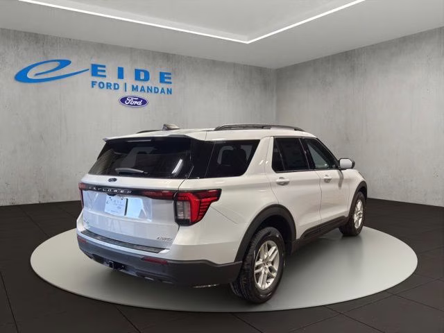 2026 Space White Metallic Ford Explorer Active 4X4 SUV