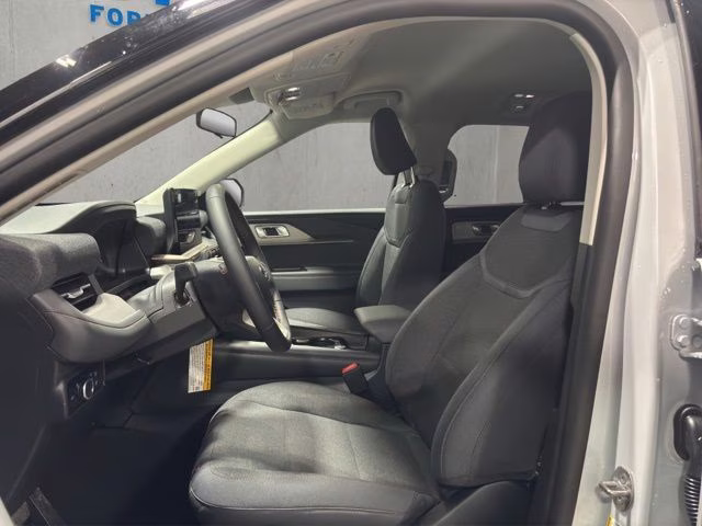 2026 Space White Metallic Ford Explorer Active 4X4 SUV