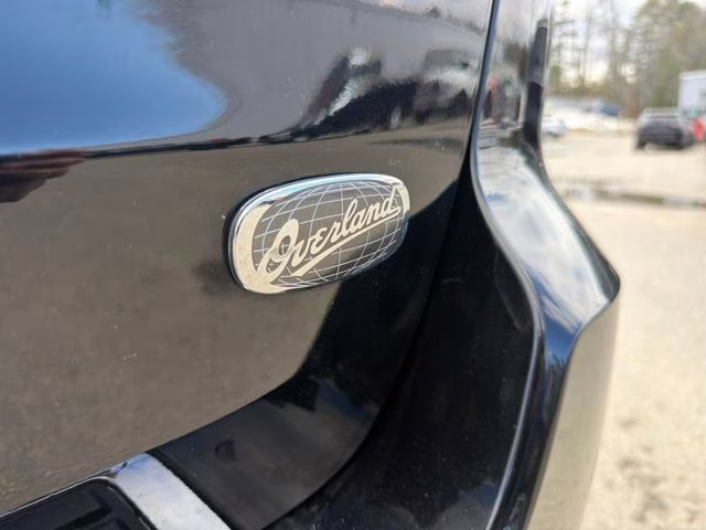 2018 Diamond Black Crystal Pearlcoat Jeep Grand Cherokee Overland 4X4 SUV