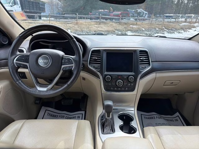 2018 Diamond Black Crystal Pearlcoat Jeep Grand Cherokee Overland 4X4 SUV