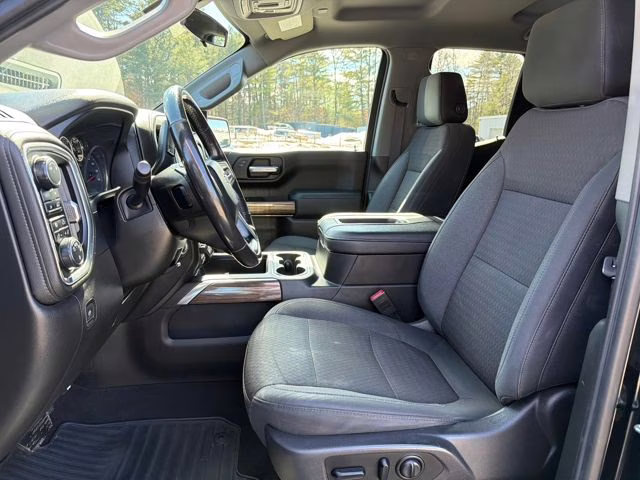 2019 Black Chevrolet Silverado 1500 RST 4X4 Truck