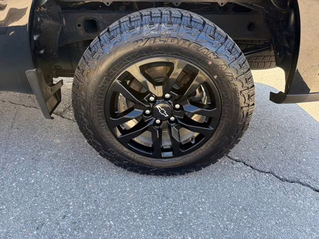 2019 Black Chevrolet Silverado 1500 RST 4X4 Truck
