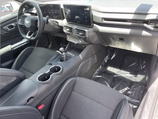 2026 Oxford White Ford Mustang GT RWD Coupe