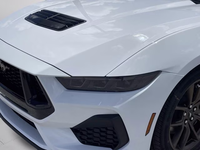2026 Oxford White Ford Mustang GT RWD Coupe