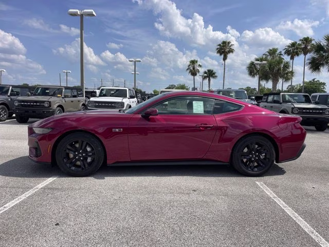 2026 Molten Magenta Metallic Tinted Clearcoat Ford Mustang GT RWD Coupe