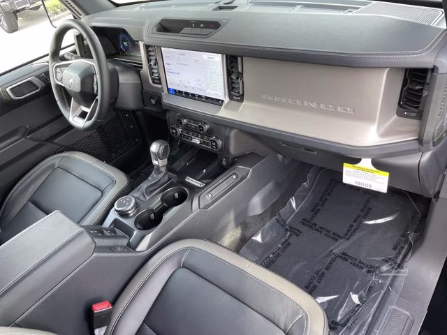 2026 Shadow Black Ford Bronco Outer Banks Lift 4X4 Convertible