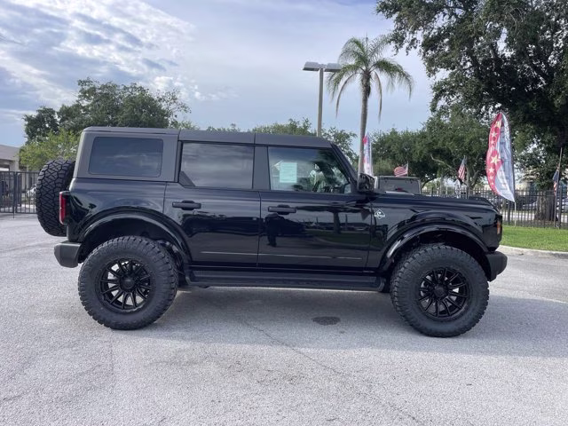 2026 Shadow Black Ford Bronco Outer Banks Lift 4X4 Convertible