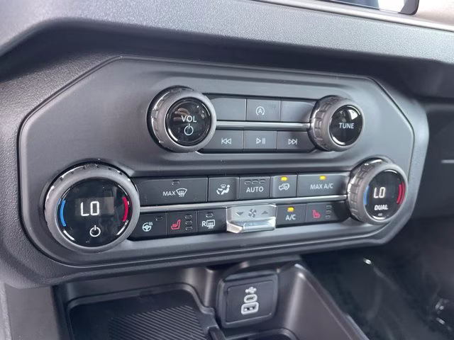 2026 Shadow Black Ford Bronco Outer Banks Lift 4X4 Convertible