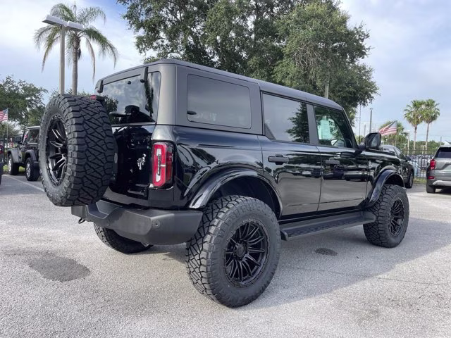 2026 Shadow Black Ford Bronco Outer Banks Lift 4X4 Convertible