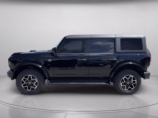2026 Shadow Black Ford Bronco Outer Banks 4X4 Convertible