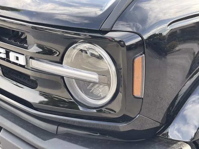 2026 Shadow Black Ford Bronco Outer Banks Lift 4X4 Convertible