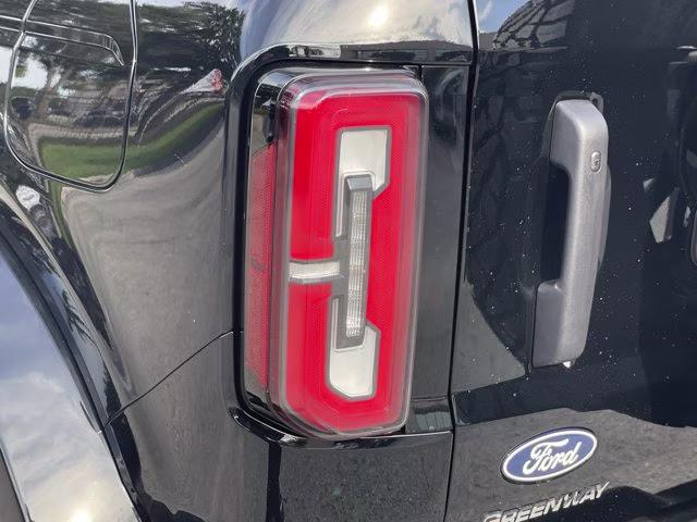 2026 Shadow Black Ford Bronco Outer Banks Lift 4X4 Convertible