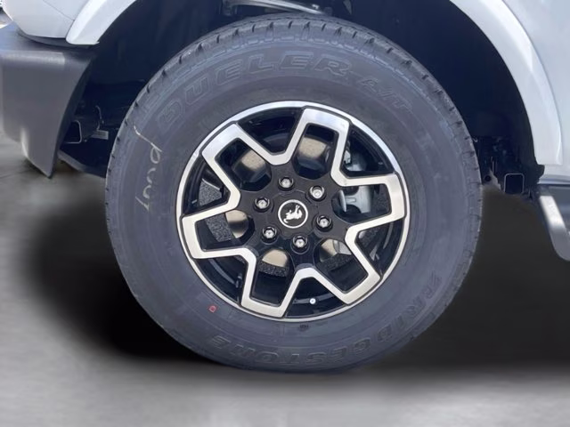 2026 Oxford White Ford Bronco Outer Banks 4X4 Convertible