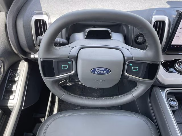 2026 Space Silver Metallic Ford Expedition Max Active RWD SUV