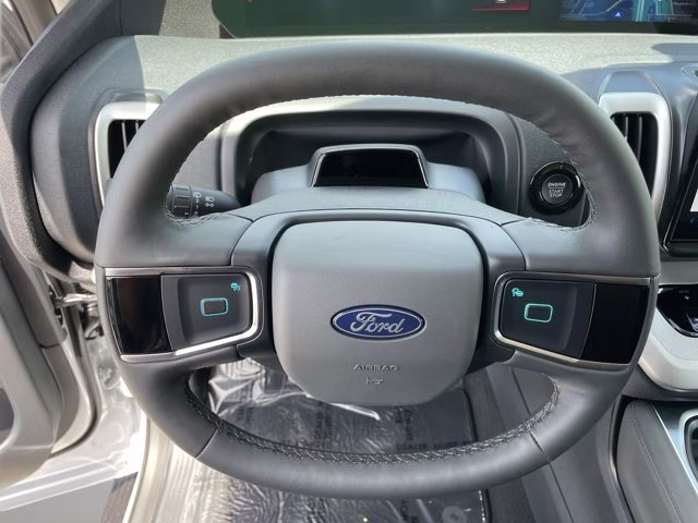 2026 Space Silver Metallic Ford Expedition Max Active RWD SUV