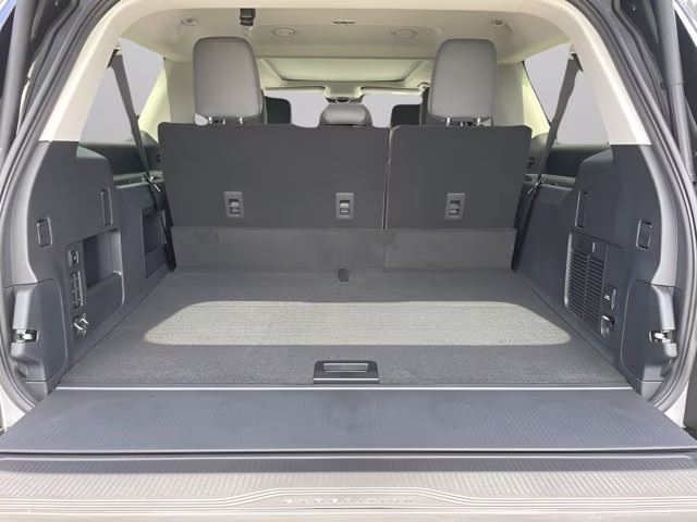 2026 Space Silver Metallic Ford Expedition Max Active RWD SUV