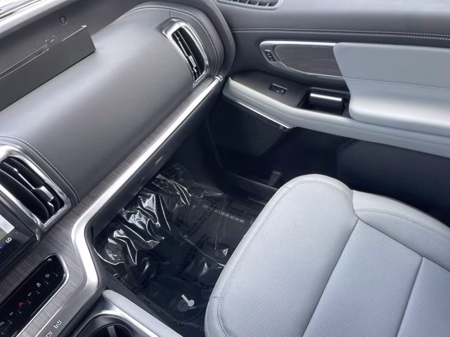 2026 Glacier Gray Metallic Tri-Coat Ford Expedition Max Platinum 4X4 SUV
