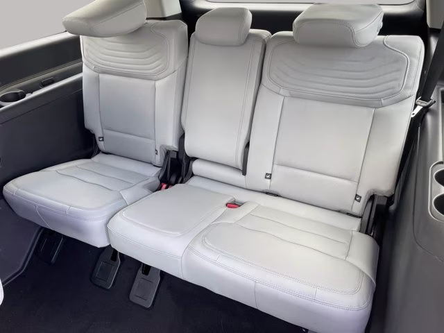 2026 Glacier Gray Metallic Tri-Coat Ford Expedition Max Platinum 4X4 SUV