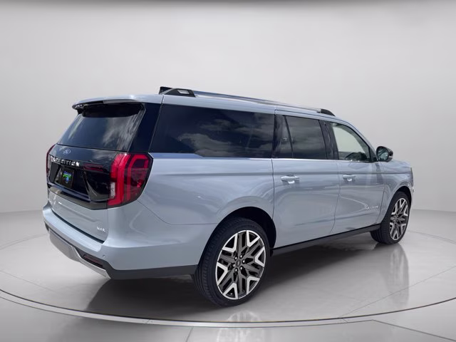 2026 Glacier Gray Metallic Tri-Coat Ford Expedition Max Platinum 4X4 SUV