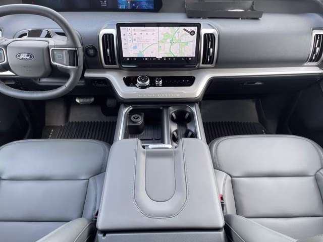 2026 Star White Metallic Tri-Coat Ford Expedition Active RWD SUV