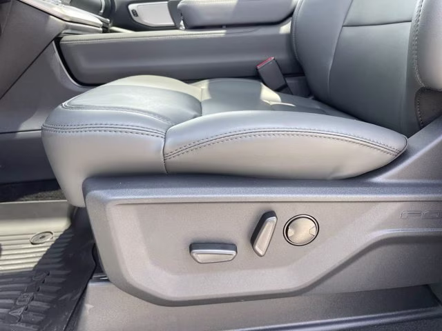 2026 Star White Metallic Tri-Coat Ford Expedition Active RWD SUV
