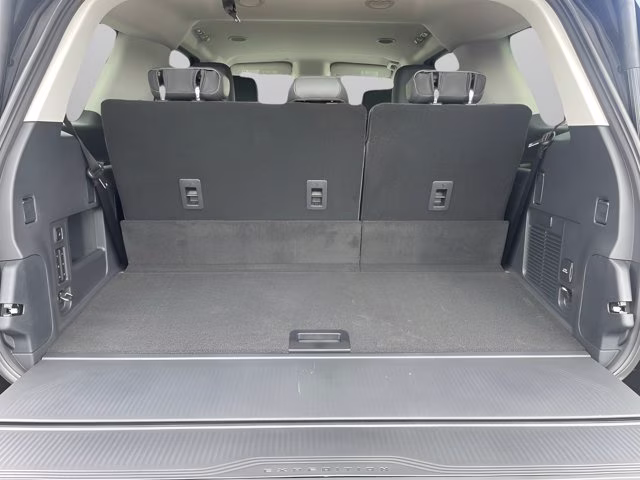 2026 Agate Black Metallic Ford Expedition Active RWD SUV