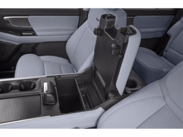2026 Star White Metallic Tri-Coat Ford Expedition Platinum 4X4 SUV