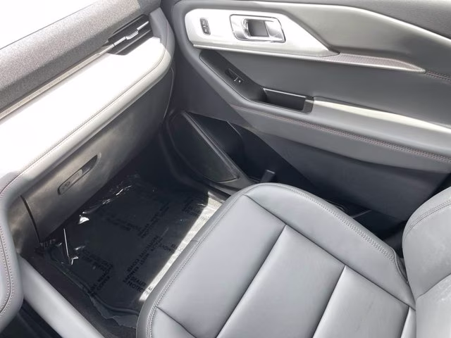 2026 Space White Metallic Ford Explorer Active RWD SUV