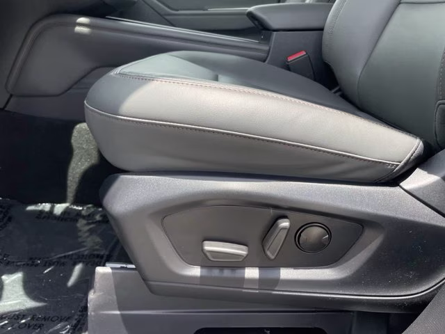 2026 Space White Metallic Ford Explorer Active RWD SUV
