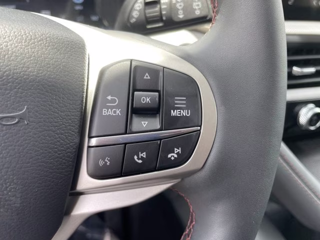2026 Space White Metallic Ford Explorer Active RWD SUV