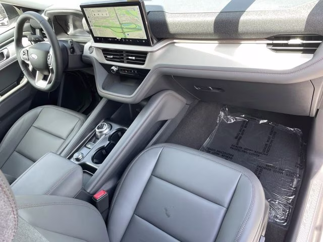 2026 Space White Metallic Ford Explorer Active w/200A Pkg RWD SUV