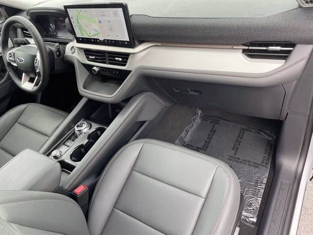2026 Space White Metallic Ford Explorer Active RWD SUV