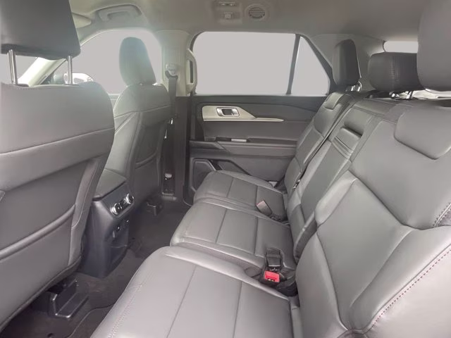 2026 Space White Metallic Ford Explorer Active RWD SUV