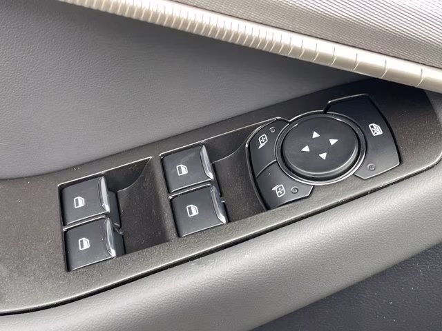 2026 Space White Metallic Ford Explorer Active RWD SUV