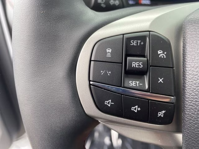 2026 Space White Metallic Ford Explorer Active RWD SUV