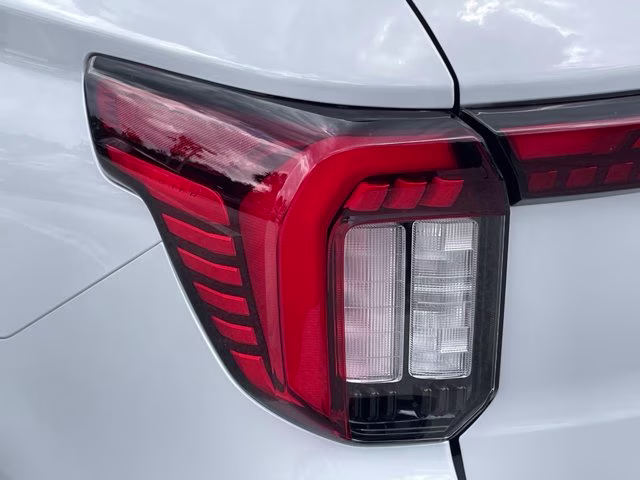 2026 Space White Metallic Ford Explorer Active RWD SUV