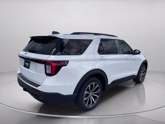 2026 Star White Metallic Tri-Coat Ford Explorer ST-Line RWD SUV