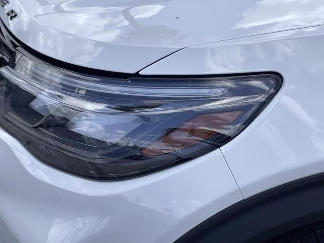 2026 Star White Metallic Tri-Coat Ford Explorer ST-Line RWD SUV