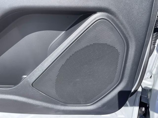 2026 Space White Metallic Ford Explorer Platinum 4X4 SUV