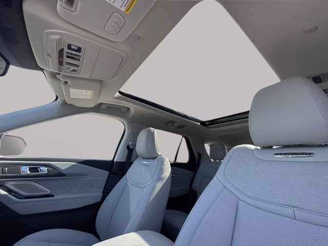 2026 Space White Metallic Ford Explorer Platinum 4X4 SUV